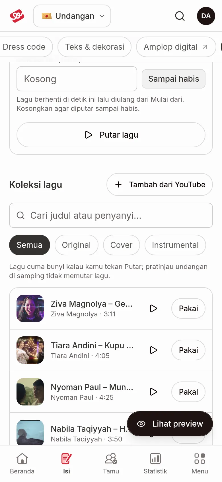 Bagian Lagu latar di HP: ujung kartu Waktu putar, tombol Tambah dari YouTube, kolom cari lagu, filter jenis lagu, dan daftar lagu dengan tombol Pakai