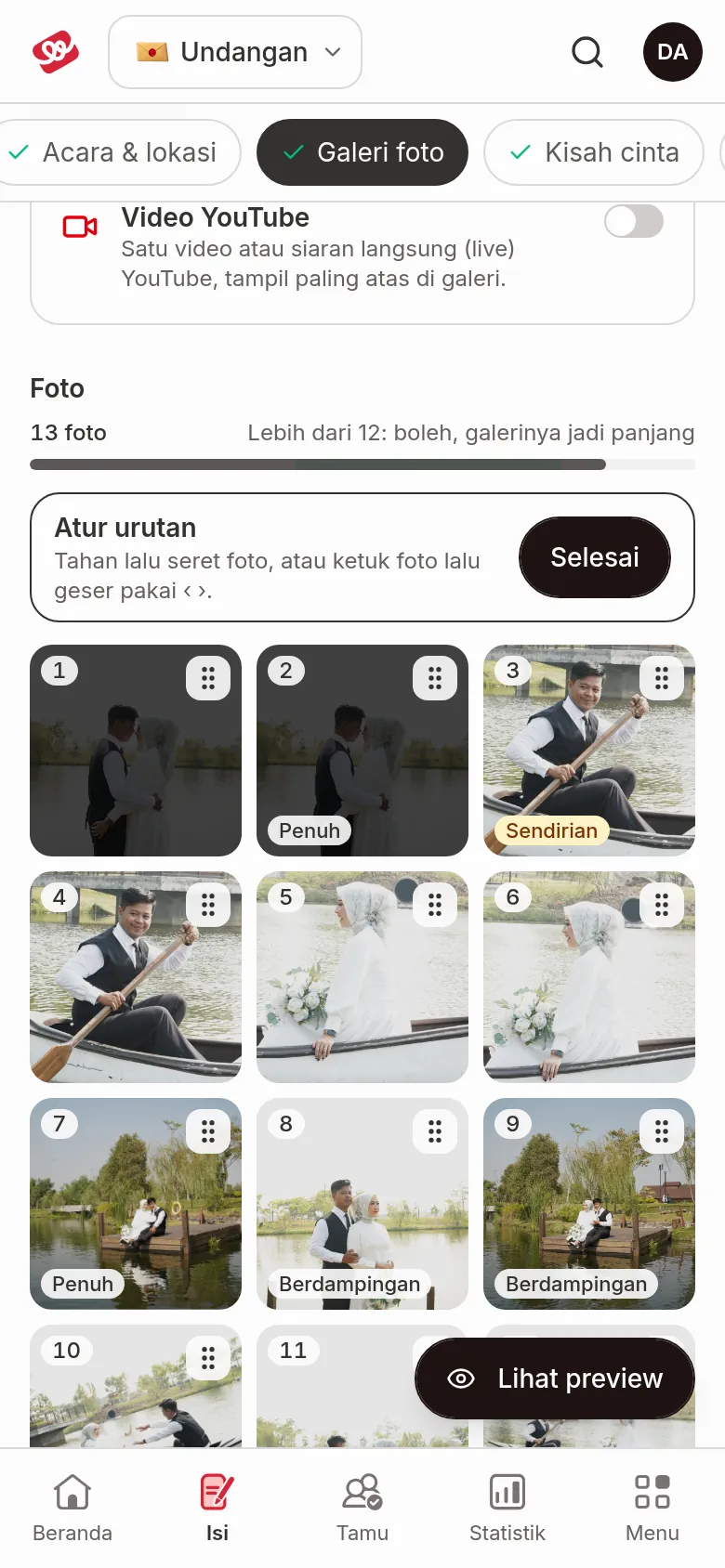 Mod Susun semula di telefon dengan panel Susun semula berbutang Selesai dan ikon pemegang pada setiap foto