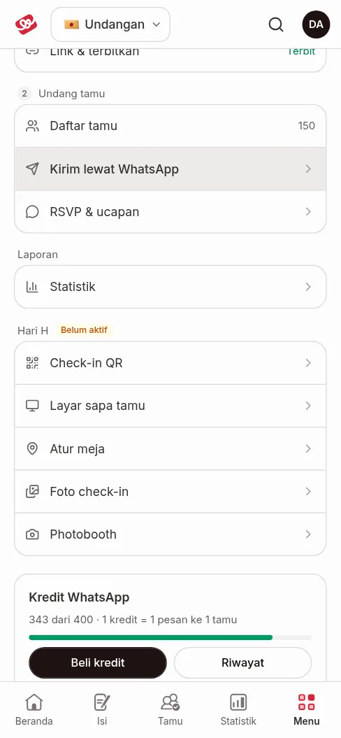 Tab Menu di telefon dengan kad Kredit WhatsApp di bawah senarai menu